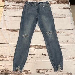 Refuge Distressed Jeans
